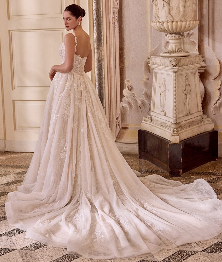 Justin Alexander Laura 88487 wedding dress, back view and train