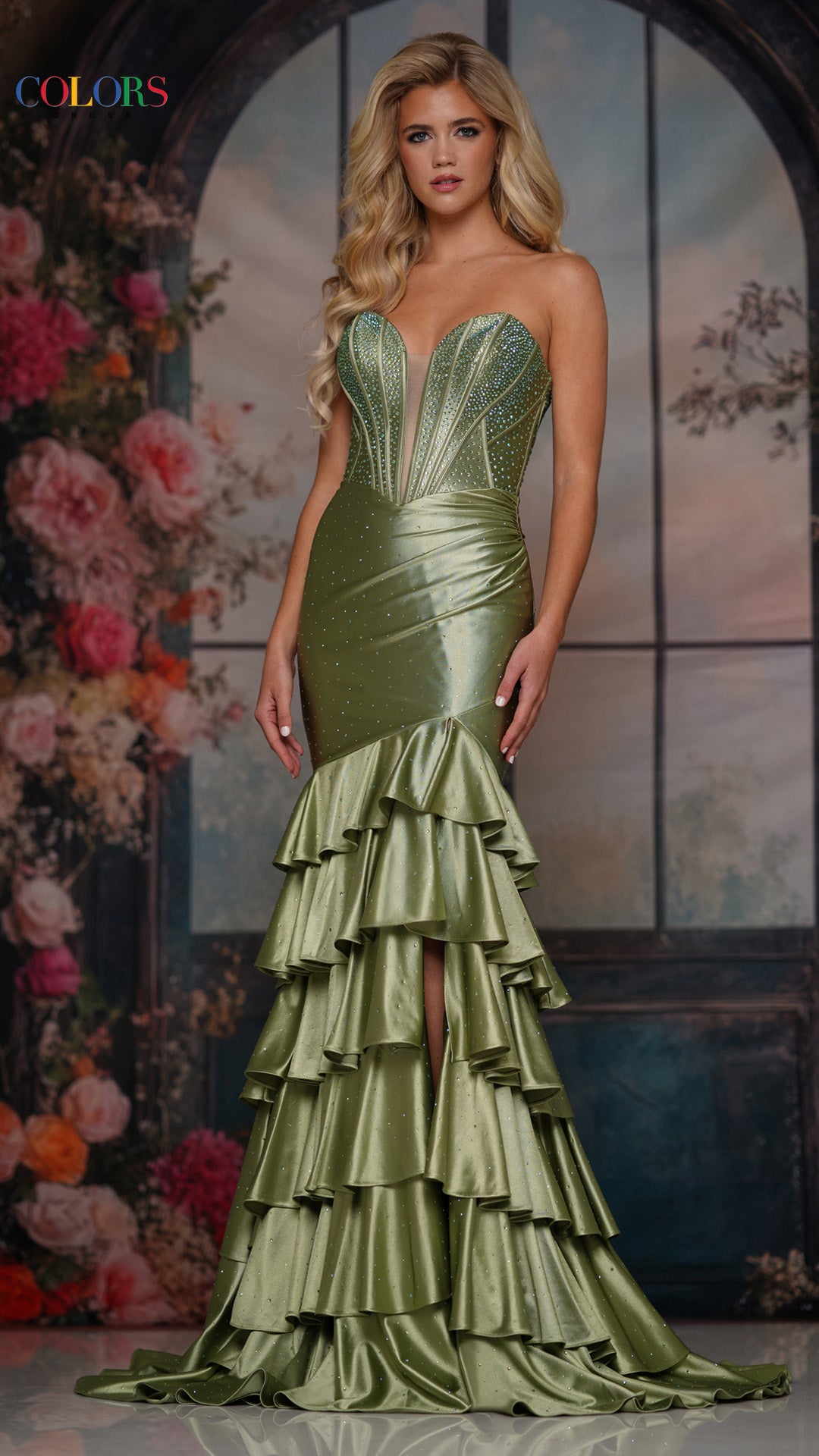 Colors Dress 3925 prom gown, official designer photograph 1